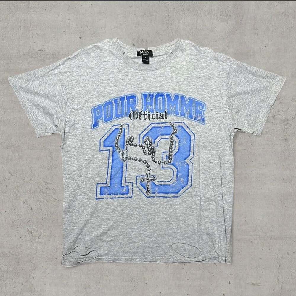boohooMAN Distressed Oversized Pour Homme Rosary Graphic T-Shirt